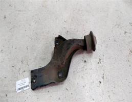 Кронштейн ДВС передний для Audi 80 B3 86-91г  запчасти бу