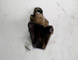 Кронштейн ДВС правый для Audi A6 C4 (1994—1997)  запчасти бу