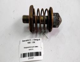 Направляющая замка капота для Opel Omega A (1984—1994)  запчасти бу