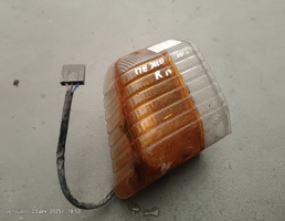 Указатель поворота правый желтый для Peugeot 305 I (1977—1990)  запчасти бу