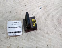 Крепление радиатора для Audi 100 C4 (1990—1994)  запчасти бу