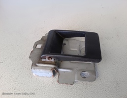 Крючок двери передней левой для Land Rover Defender I (1983—2007)  запчасти бу