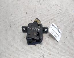 Замок багажника для Audi A6 C4 (1994—1997)  запчасти бу