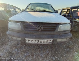 Решетка радиатора для VOLKSWAGEN Vento I (1991—1998)  запчасти бу