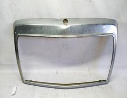 Решетка радиатора для Mercedes-Benz E-класс W124/S124/C124/A124 (1984—1997)  запчасти бу