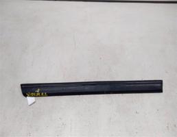 Молдинг двери задней правой для Mercedes-Benz E-класс W124/S124/C124/A124 (1984—1997)  запчасти бу