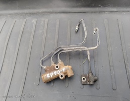 Тройник тормозной для Toyota Cresta X90 (1992—1996)  запчасти бу