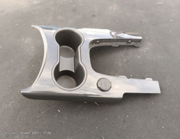 Подстаканник для Peugeot 3008 I рестайлинг (2013—2016)  запчасти бу