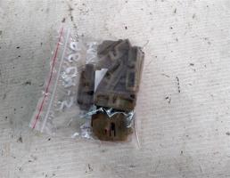 Пистон молдинга наружнего нижнего для Audi A6 C4 (1994—1997)  запчасти бу