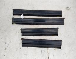 Накладка на порог внутренний км-т для Mercedes-Benz 190 (W201) W201 (1982—1993)  запчасти бу