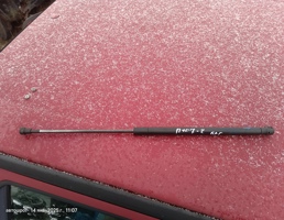 Амортизатор стекла двери багажника для Peugeot 107 I рестайлинг (2009—2012)  запчасти бу