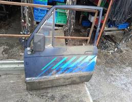 Дверь передняя левая для Isuzu Trooper I (1981—1991)  запчасти бу