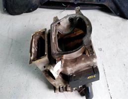 Корпус печки для Audi 90 B2 (1984—1987)  запчасти бу