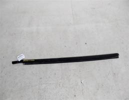 Молдинг стекла двери передней правой для Ford Focus I (1998—2004)  запчасти бу