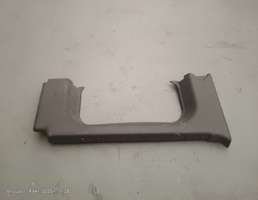 Накладка на стекло кузова глухого правого для Land Rover Defender I рестайлинг (2007—2016)  запчасти бу