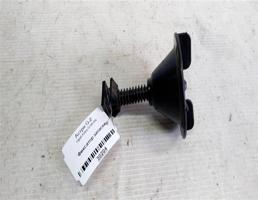 Фиксатор запаски для Opel Astra G (1998—2009)  запчасти бу