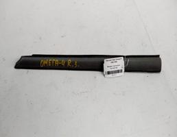 Молдинг стекла кузова глухого заднего правого для Opel Omega A (1984—1994)  запчасти бу