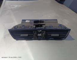 Дефлектор торпедо центральный для Skoda Rapid I (2012—2017)  запчасти бу