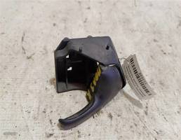 Крючок двери задней правой для VOLKSWAGEN Polo III (1994—2002)  запчасти бу