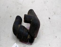 Тройник рециркуляции картерных газов для Audi 100 C3 (1982—1988)  запчасти бу