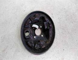 Защита колодок задняя левая для Nissan Almera G15 (2012—2018)  запчасти бу