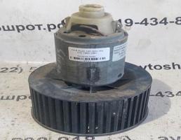 Моторчик печки для Audi 100 C3 (1982—1988)  запчасти бу