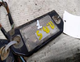 Фонарь подсветки номера для VOLKSWAGEN Passat B5 (1996—2001)  запчасти бу