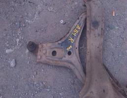 Рычаг передний правый для Audi 80 B4 (1991—1996)  запчасти бу