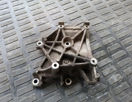 Кронштейн компрессора кондиционера для Mitsubishi Lancer IX (2000—2007)  запчасти бу