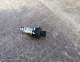 Прикуриватель км-т для Nissan Serena C24 (1999—2005)  запчасти бу