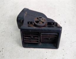 Дефлектор торпедо правый для Audi 100 C3 (1982—1988)  запчасти бу