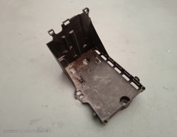Крепление АКБ (корпус / подставка) для Peugeot 3008 I рестайлинг (2013—2016)  запчасти бу