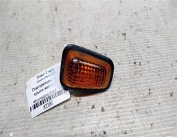 Повторитель на крыло желтый для Daewoo Nexia I (1995—2008)  запчасти бу