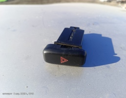 Кнопка аварийной сигнализации для Mitsubishi Pajero Mini II (1998—2012)  запчасти бу