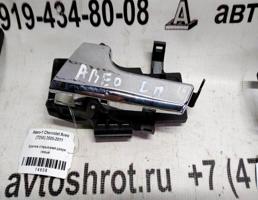 Крючок двери левой для Chevrolet Aveo T250 05-11г  запчасти бу