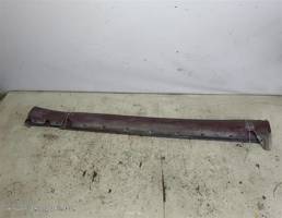 Накладка на порог наружний км-т для Mercedes-Benz E-класс W124/S124/C124/A124 (1984—1997)  запчасти бу