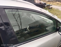Стекло двери передней правой для KIA Ceed JD (2012—2015)  запчасти бу
