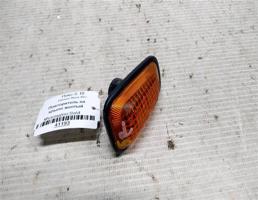 Повторитель на крыло желтый для Daewoo Nexia I рестайлинг (2008—2016)  запчасти бу