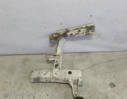 Часть лонжерона переднего правого для Audi 100 C4 (1990—1994)  запчасти бу