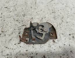 Замок капота для Chevrolet Blazer S15 (1994—1998)  запчасти бу