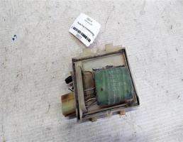 Резистор печки для VOLKSWAGEN Passat B3 (1988—1993)  запчасти бу