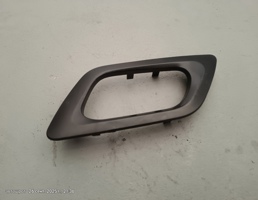 Рамка крючка двери передней левой для Citroen C4 I (2004—2014)  запчасти бу