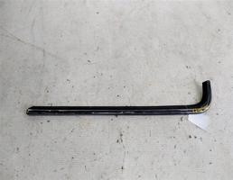 Молдинг стекла двери задней правой для VOLKSWAGEN Golf Mk2 (1983—1992)  запчасти бу