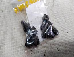 Болт корзины сцепления для VOLKSWAGEN Caddy III (2004—2010)  запчасти бу