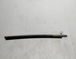 Молдинг стекла двери передней правой для Opel Vectra B (1995—2000)  запчасти бу