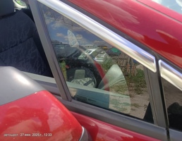 Стекло двери передней правой (форточка) для Peugeot 3008 I рестайлинг (2013—2016)  запчасти бу