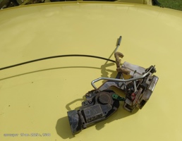 Замок двери передней левой для Peugeot 107 I рестайлинг (2009—2012)  запчасти бу