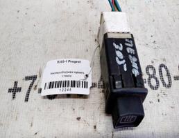 Кнопка обогрева стекла заднего для Peugeot 305 I (1977—1990)  запчасти бу