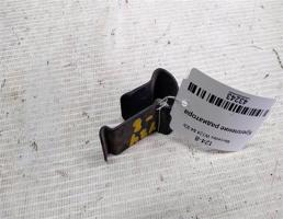 Крепление радиатора для Mercedes-Benz E-класс W124/S124/C124/A124 (1984—1997)  запчасти бу