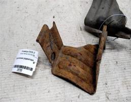 Крепление радиатора для Nissan Almera N16 (2000—2003)  запчасти бу